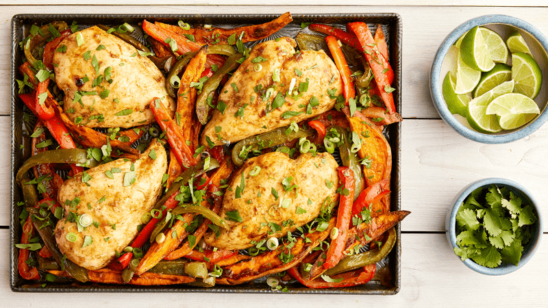 VASSOIO CON POLLO MESSICANO E PATATE DOLCI AL FORNO